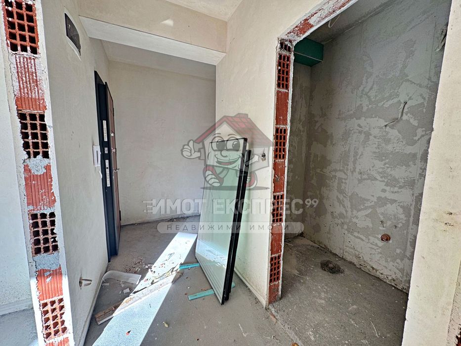 Продава се Тристаен апартамент в Асеновград - 126 кв.м за 1191 €/кв.м - Снимка #6