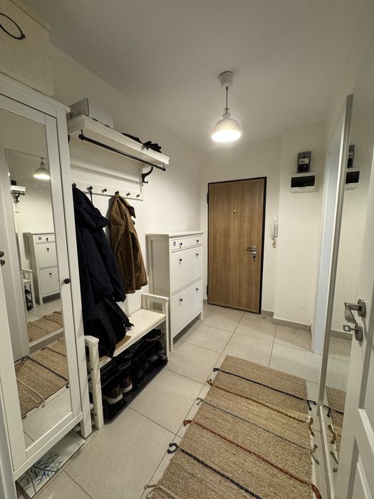 Inchiriez camera in apartament Metrou Gorjului Militari