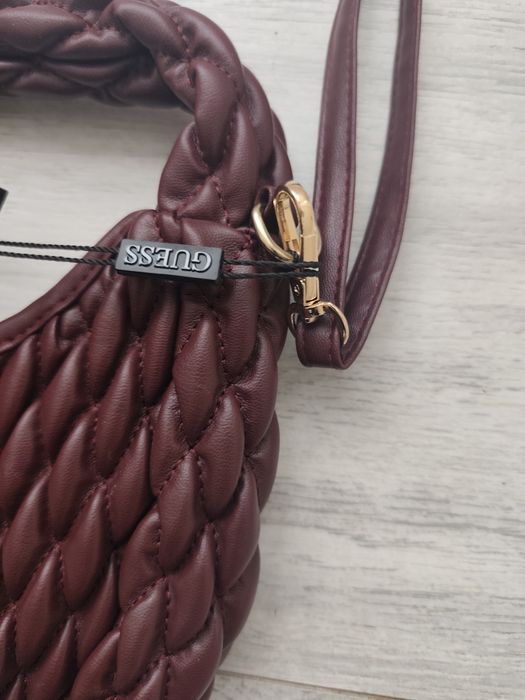 Guess дамска чанта