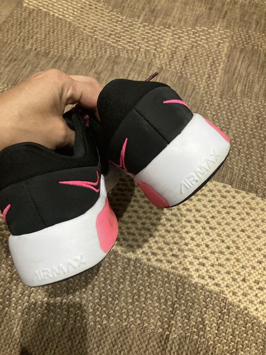 Адидас  и найк маратонки и кецове