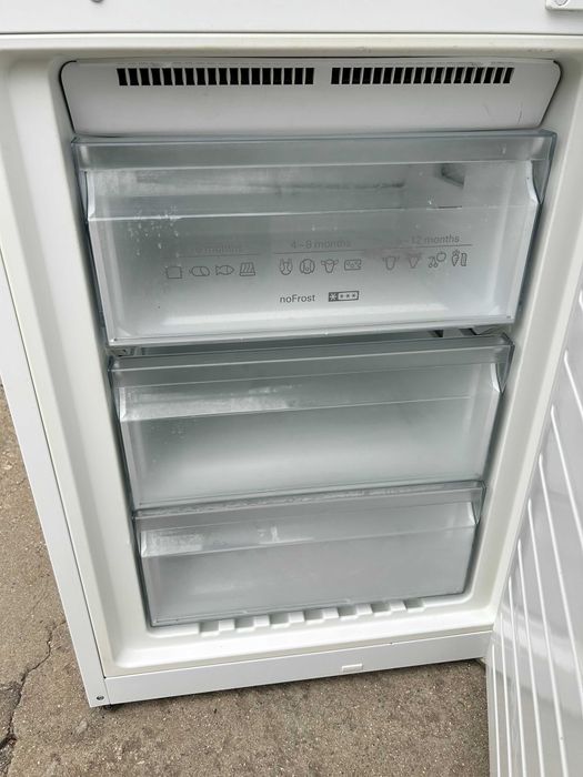 Хладилник с фризер Siemens iQ300 NoFrost (hyperFresh) 201 см
