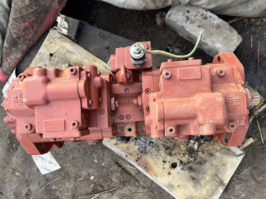 Catapiller M315 ning barcha slinderlari sotiladi holati ideal