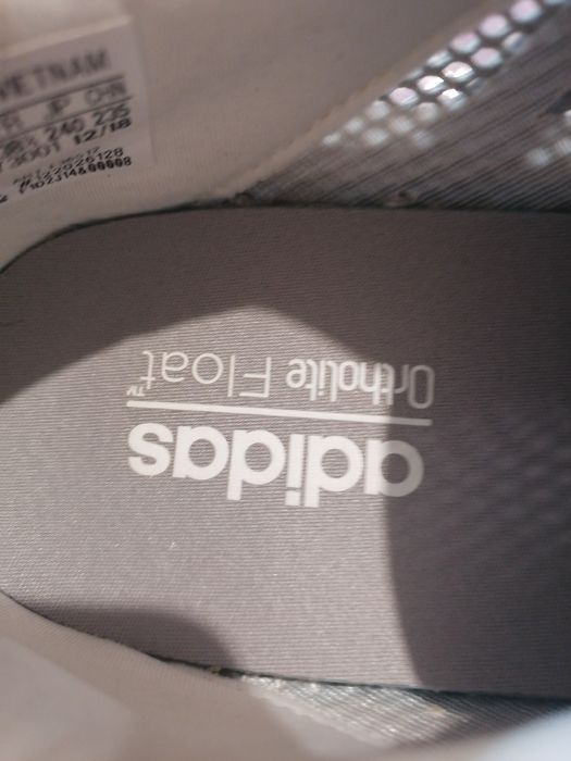 Оригинални дамски маратонки ADIDAS 38 мрежа стелка 24 сиво бял 30 лв