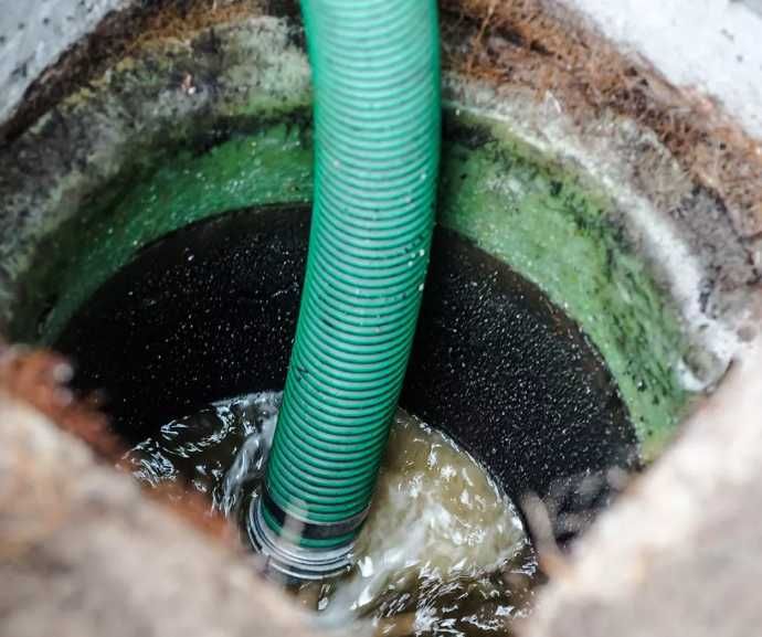 Очистка промывка сооружения канализации и выгребные ямы Круглосуточно