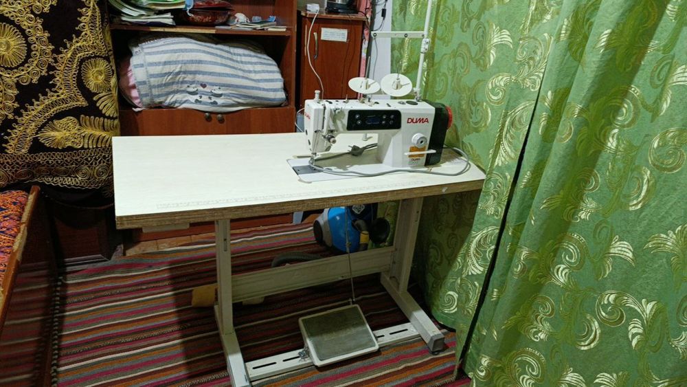 Тикув мошина сотилади