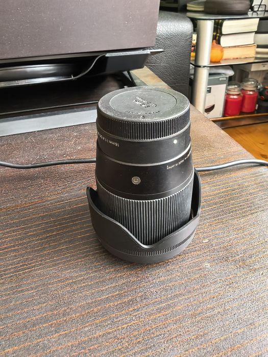 Обектив Sigma 16 f1.4 за Sony кроп