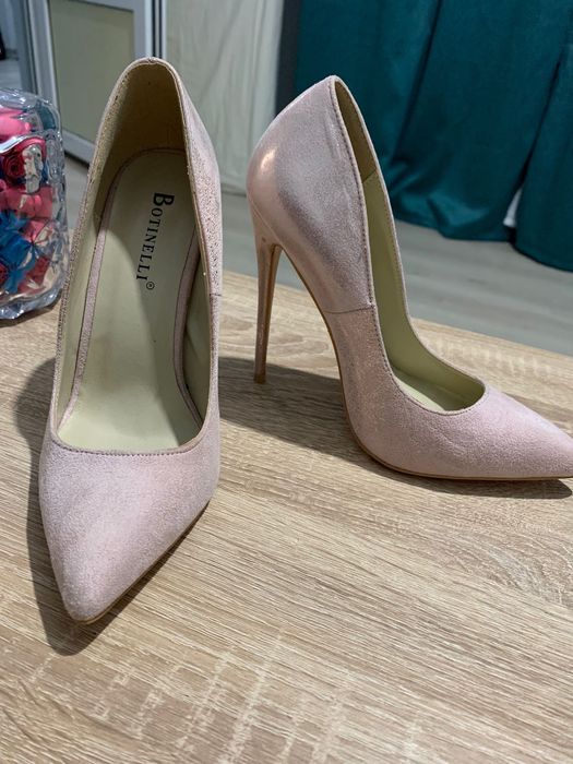 Pantofi stiletto roz pudrat