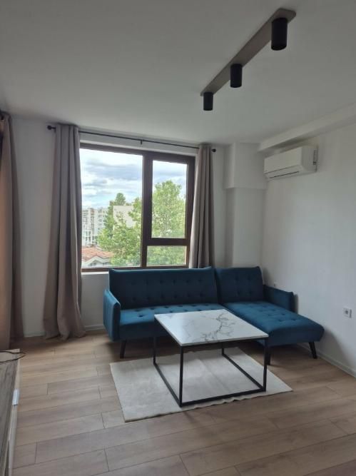 Дава се под наем Двустаен апартамент в Пловдив, Тракия - 60 кв.м за 430 € - Снимка #1