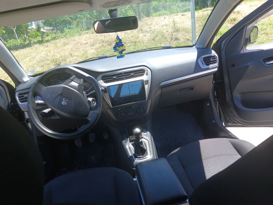 Продавам Peugeot 301 2016 г.