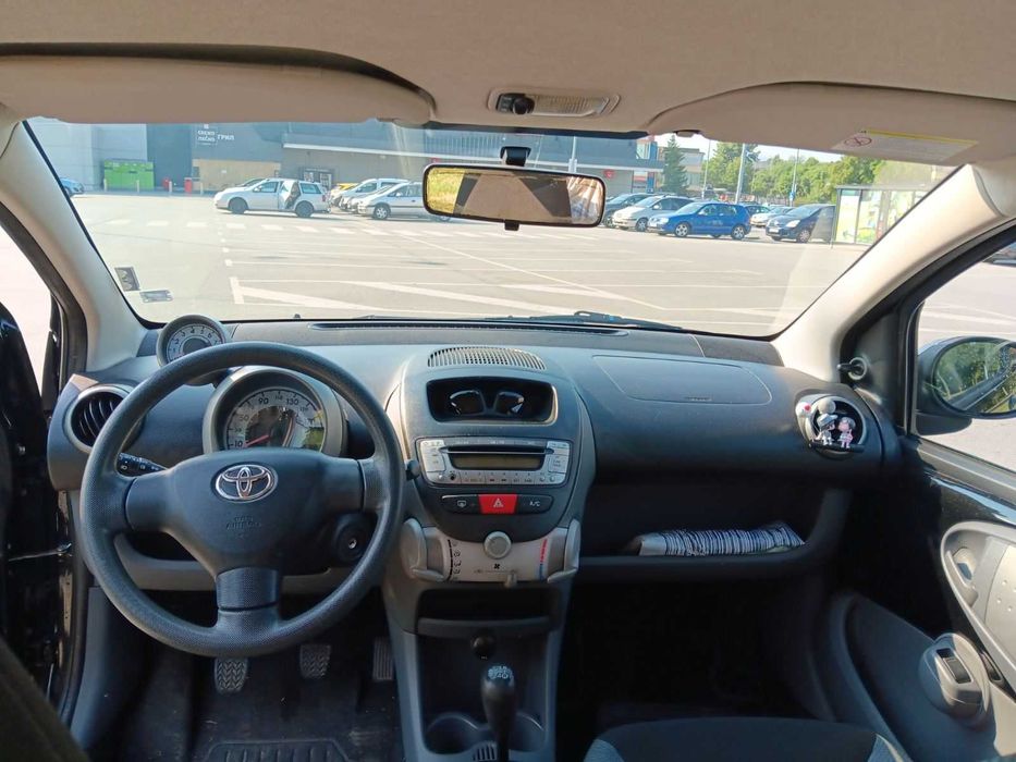 TOYOTA aygo 1.0 i