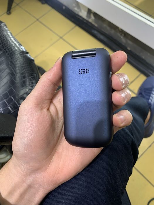 Novey senat gsm telefon