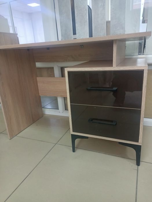 Продам, новый письменный стол