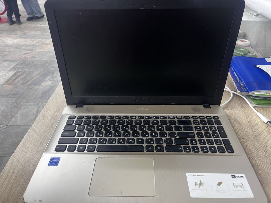 Ноутбук asus vivibook max