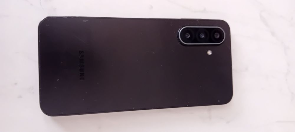 Samsung A17 Заключен от оператор