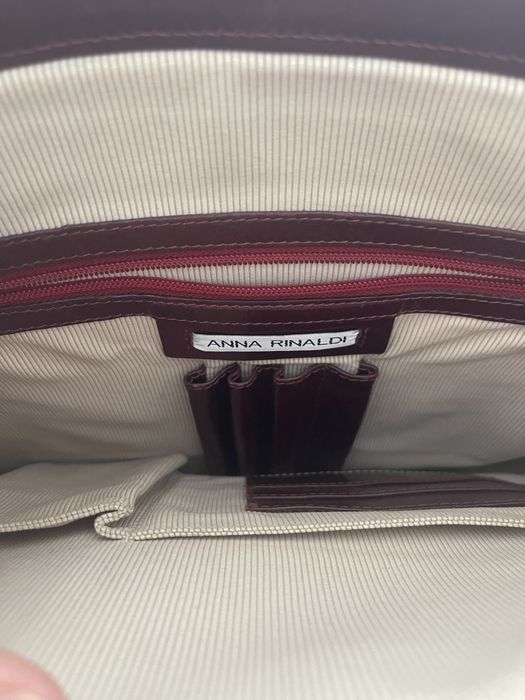 Geanta Anna Rinaldi, piele, eleganta, potrivita si pt laptop