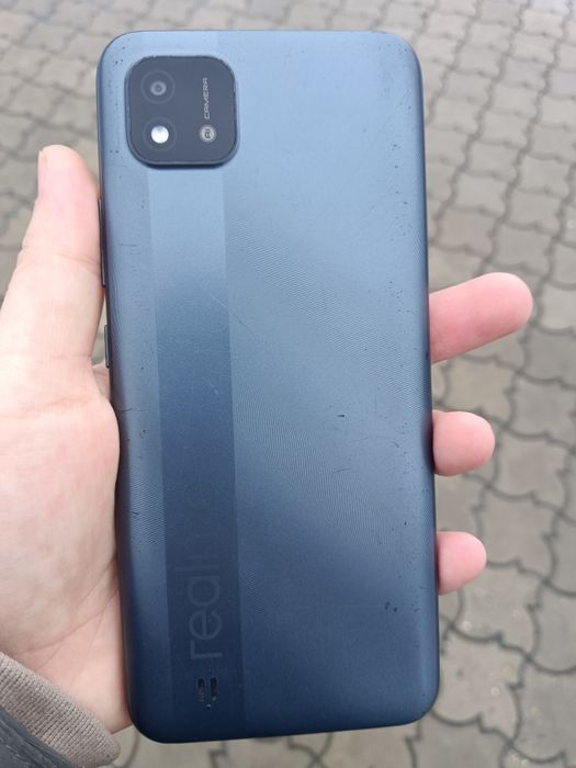 Срочно продам телефон Realme