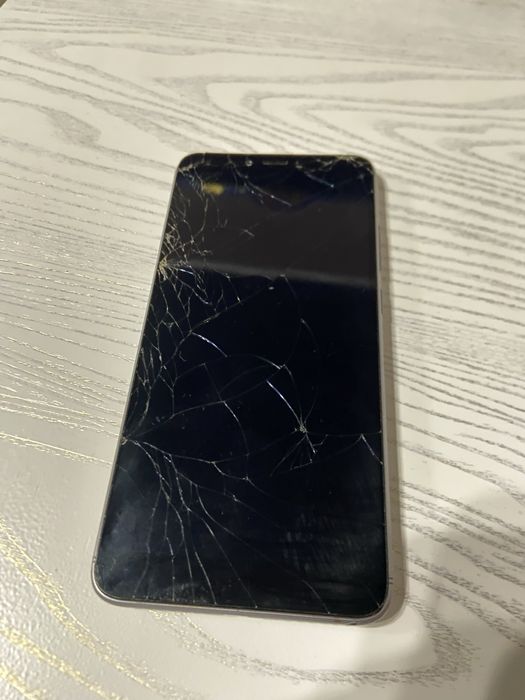 Телфон Андроид Redmi S2