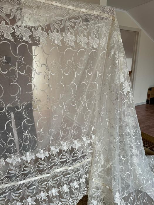 Продам тюль и 2 шторы