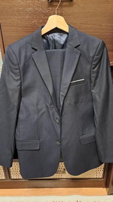 Продам костюм школьный темно синий