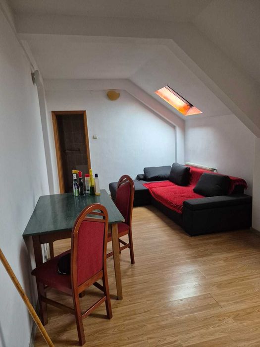 Inchiriez apartament cu 2 camere, Brasov, zona centrala