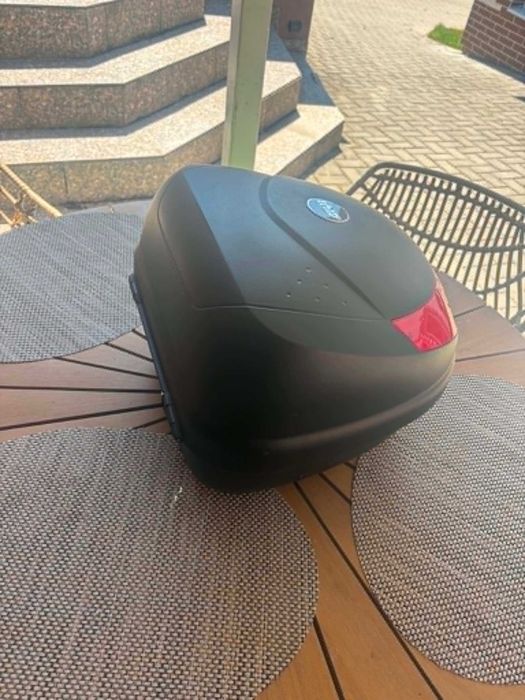 cutie portbagaj top case givi