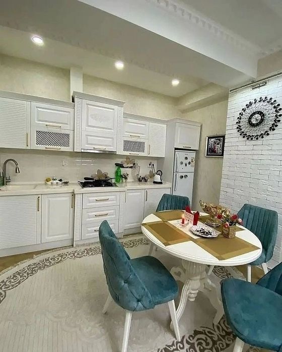 Сдаётся 2х комнатная квартира в центре города