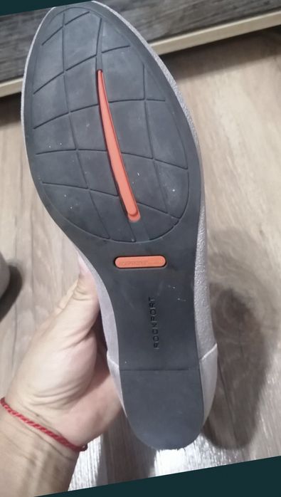 Кожаные фирменные балетки