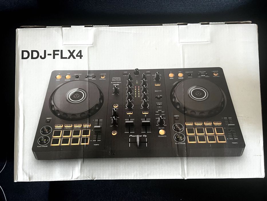 Mixer DJ DDJ-FLX4 cu 2 canale