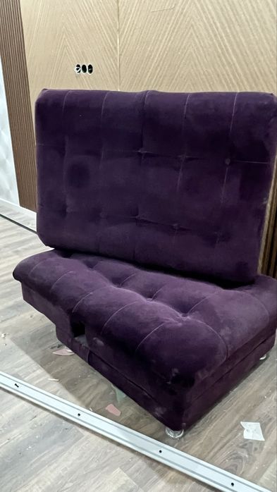 диван бесплатно отдам