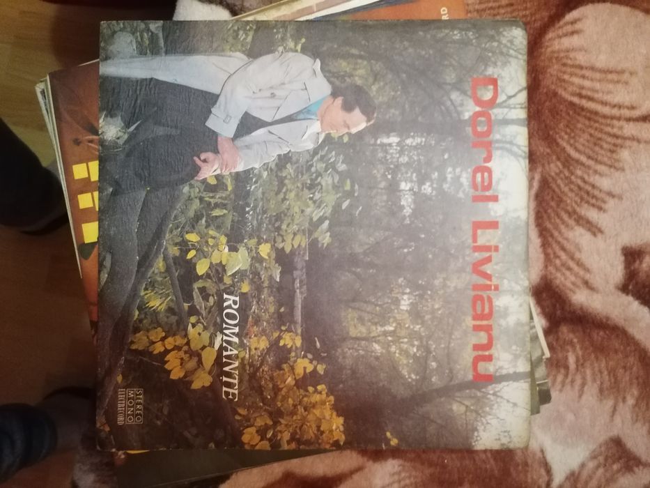 Vănd colecție de plăci