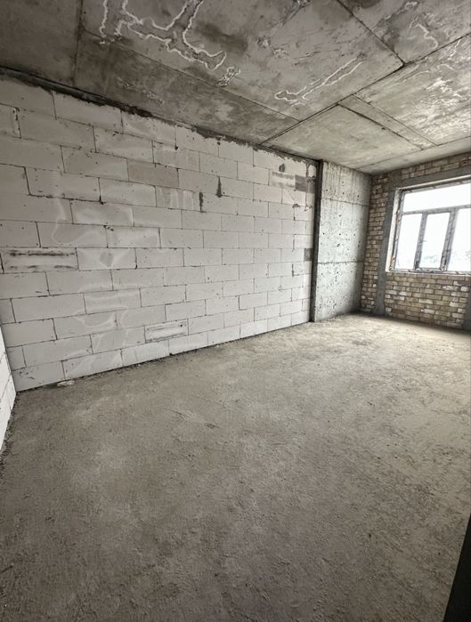 Uchtepa Avenueda 65M2 li 2 xonali uy sotiladi