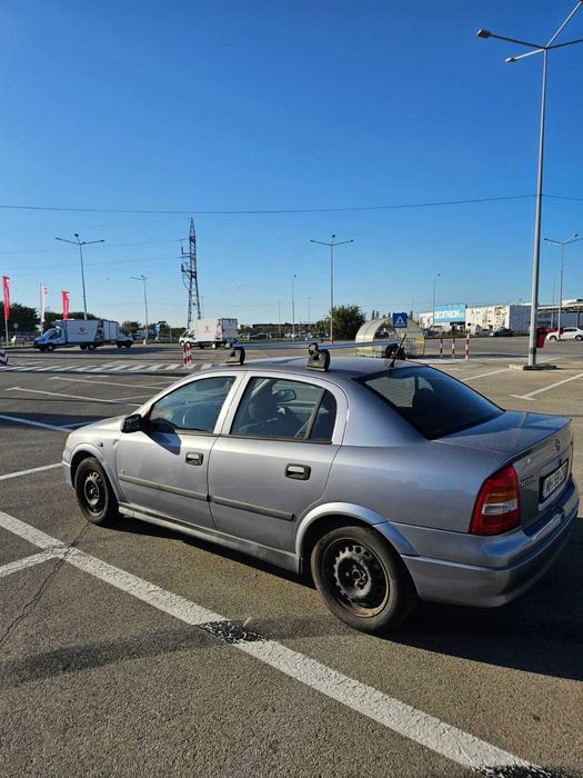Vand Opel Astra G Berlină 1.4 Benzină, An 2007 - Stare Bună, Taxe Mici