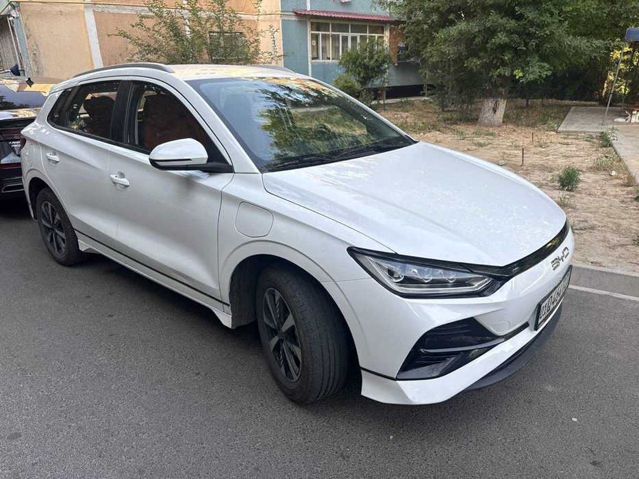 Elektro mabil BYD E2 SROCHNA SOTILADI xolati idyal