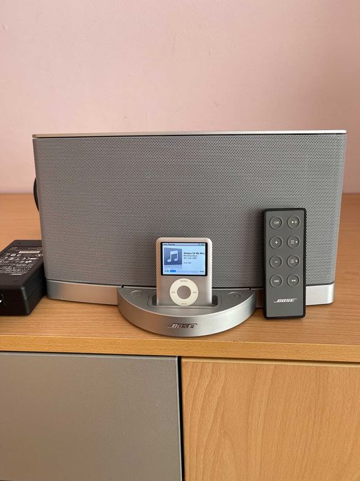 Bose SoudDock Series II music system