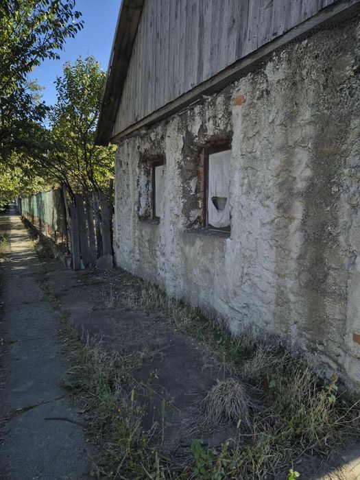 Vând Casă  cu loc mare