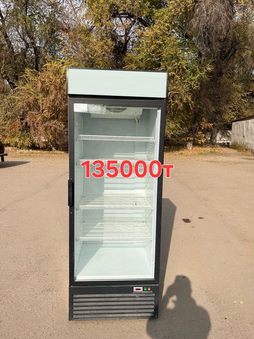 Продам витринный холодильник