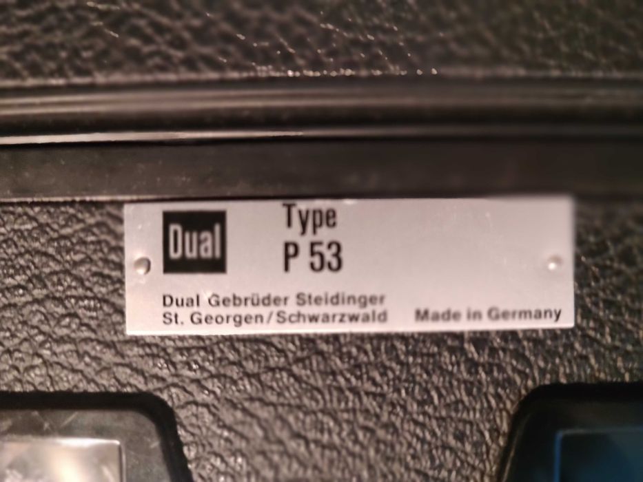 Стар грамофон DUAL P 53