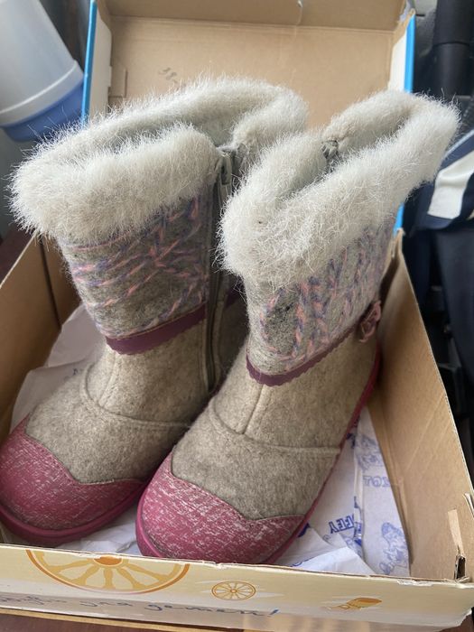 Продаю валенки на девочку