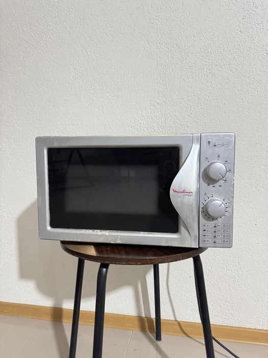 Микроволновая печь Moulinex