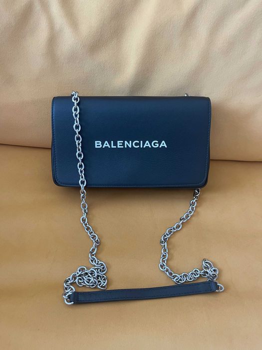 Оригинална ежедневна чанта на Balenciaga от естествена кожа с лого на бранд
