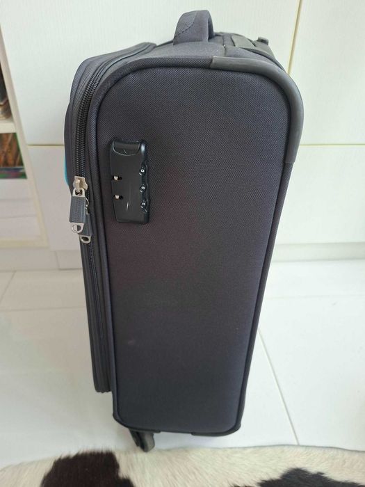 Куфар cabin size Amerikan turister spinner 55/20