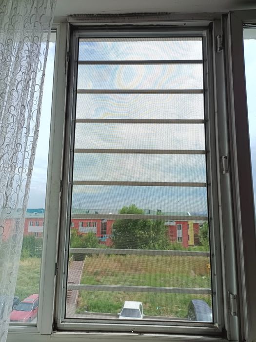 Решетка на окно и москитная сетка