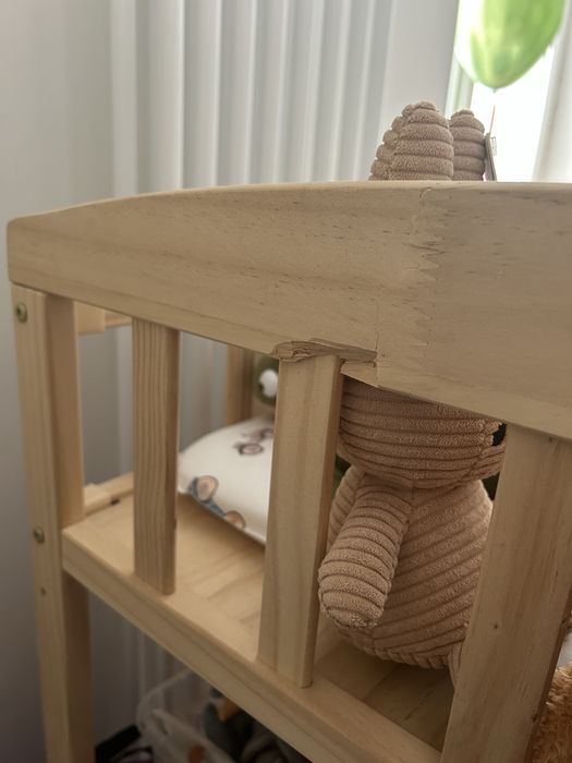 Пеленальный столик