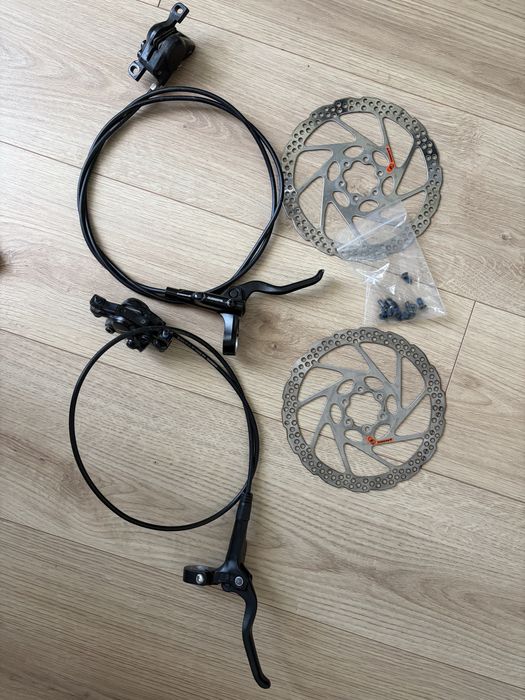 Предна хидравлична дискова спирачка Shimano mt201