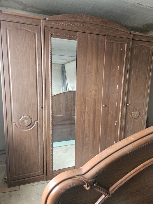 Спальный гарнитур