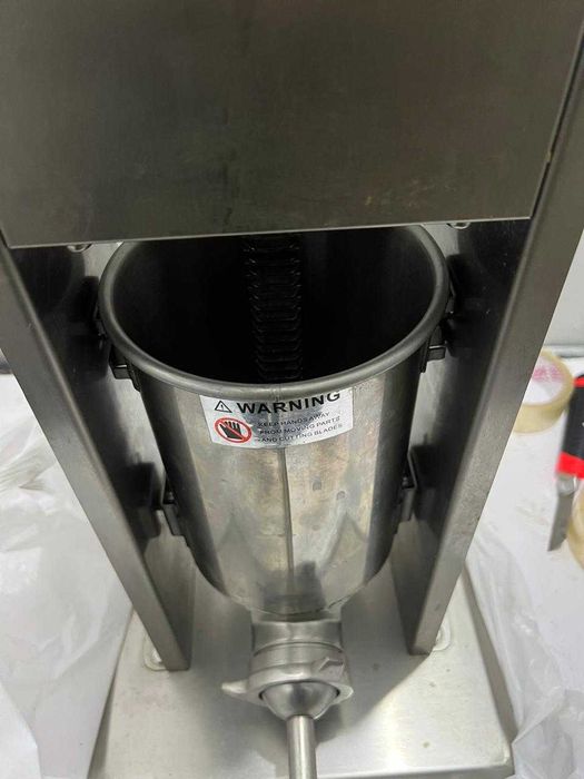 Продам шприц колбасный