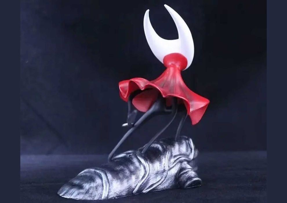 фигурка Шершня из серии Hollow Knight