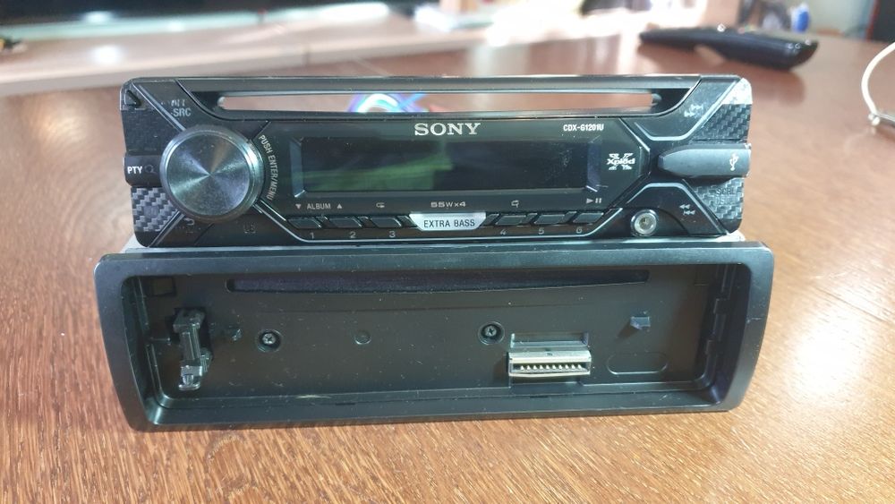 Авто радио плеър музика за кола Сони Sony CD MP-3 USB AUX