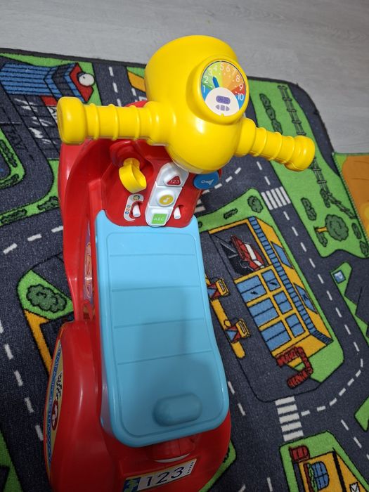 Детска Кола за бутане Fisher-Price