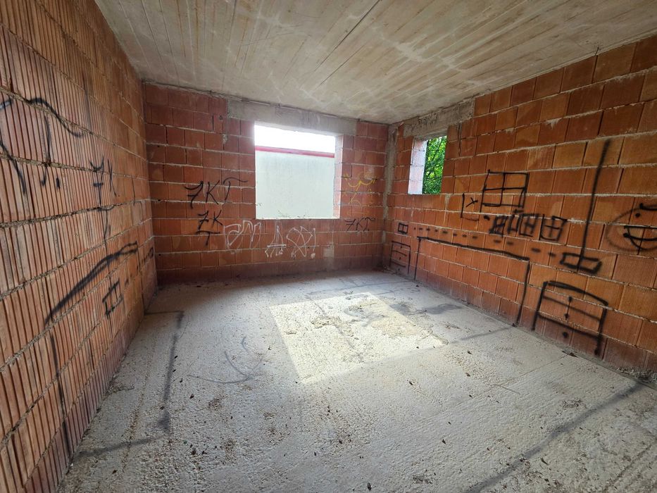 Casă individuală D+P+M în Sânmartin, str. Mircea Eliade – 360 mp utili
